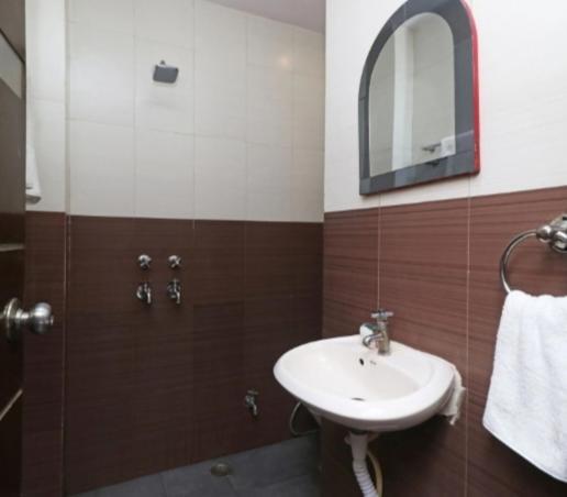 Hotel Odeon Continental New Delhi Extérieur photo